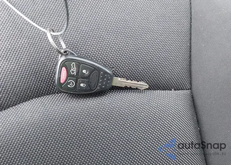 2013 Dodge Avenger Se из США, поврежденный, VIN 1C3CDZAB2DN644358